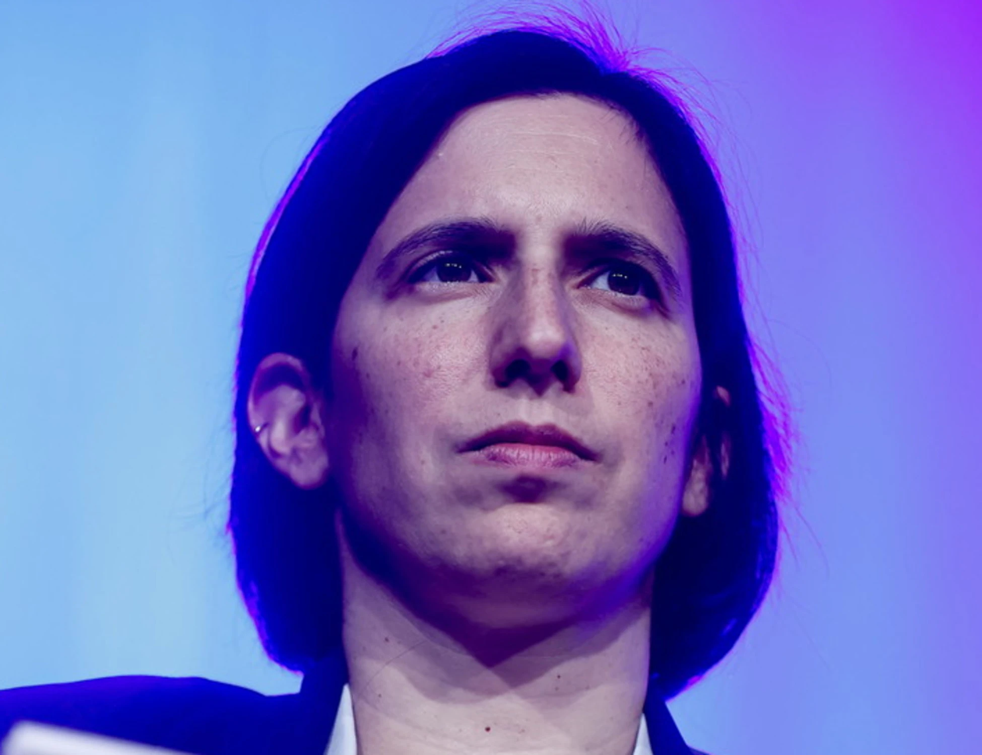 Pd, i sondaggi scuotono i dem: "Non ci schiodiamo dal 20%". Elly Schlein trema