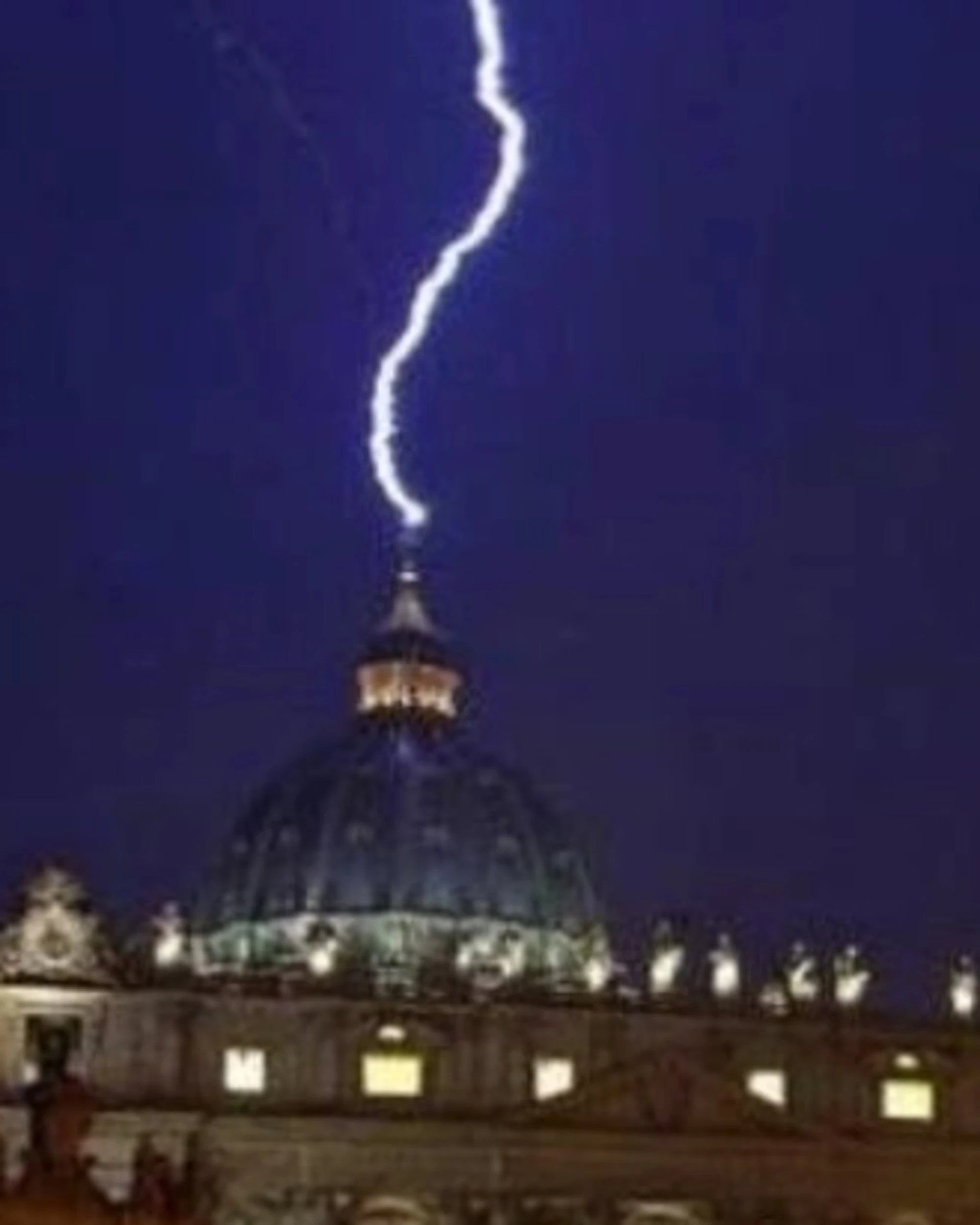 Papa Francesco, cosa rivela la data della morte: la simbologia nascosta