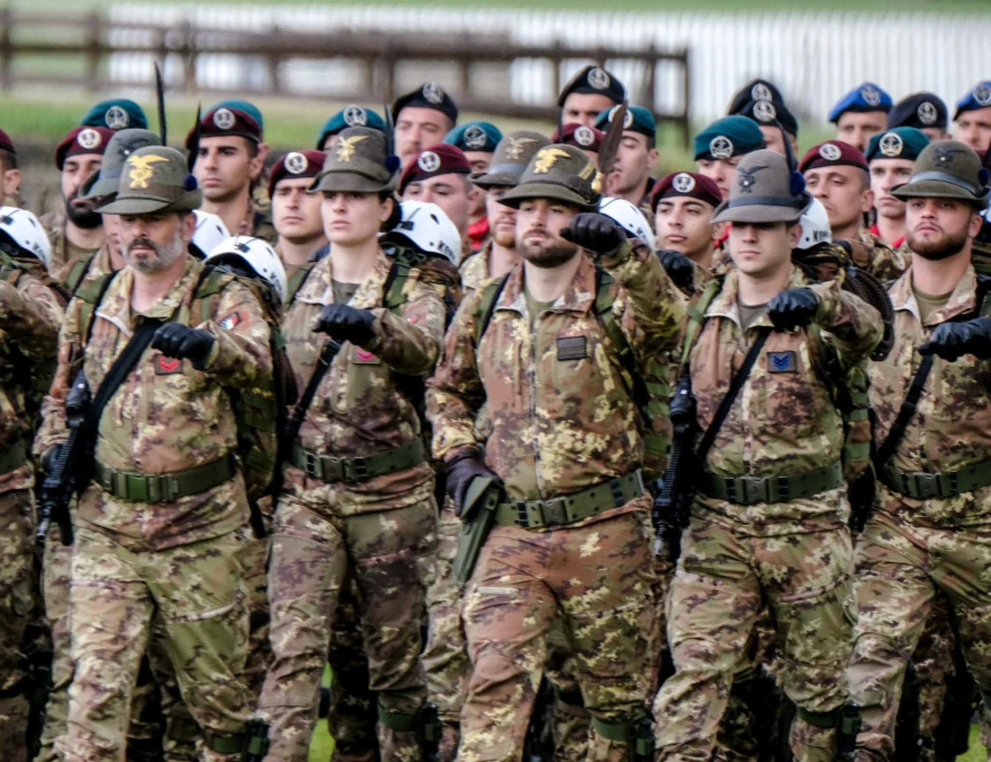 Sondaggio, "quanti italiani sono pronti ad arruolarsi": un dato choc