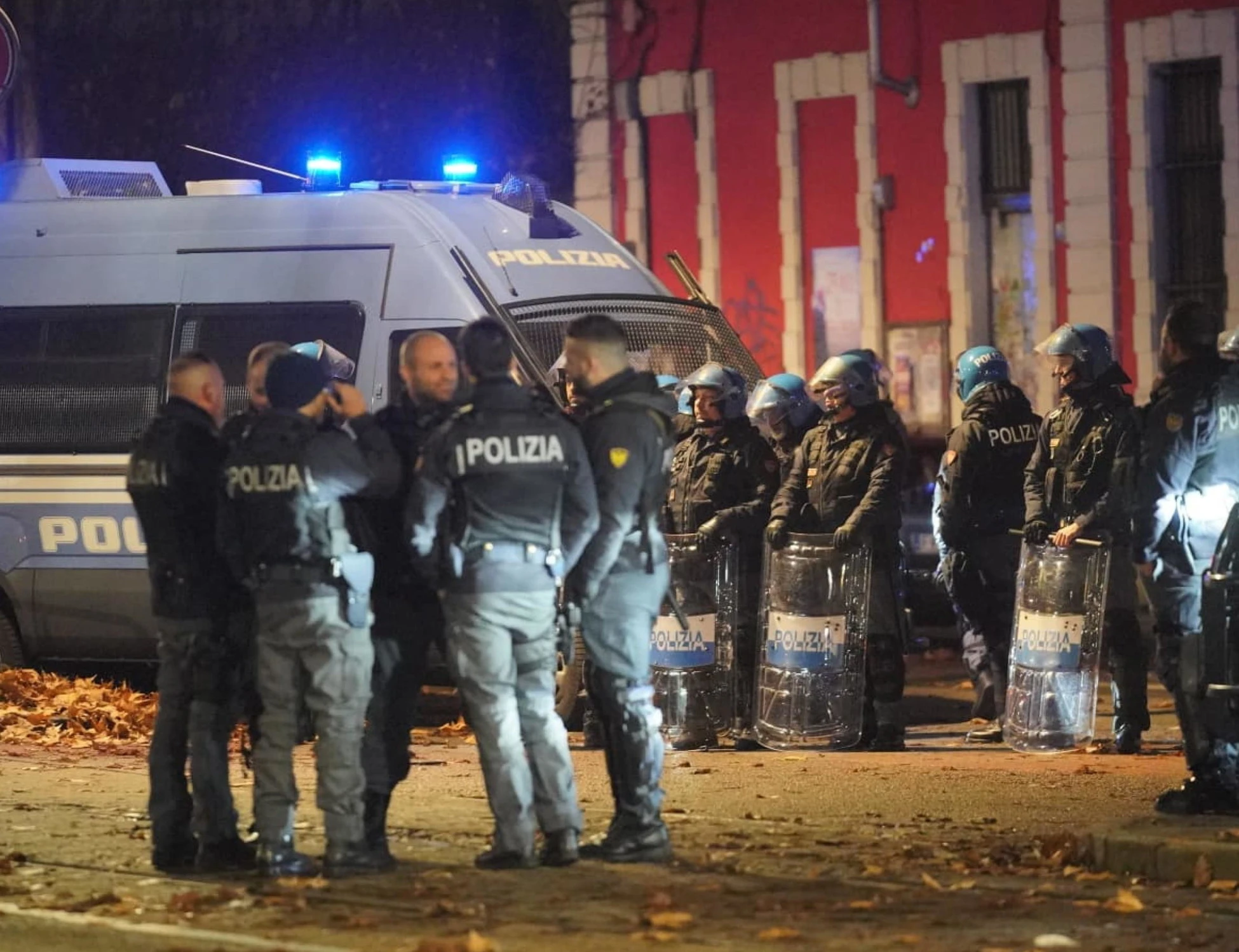 Askatasuna, M5s-choc: "Dimissioni subito". Fino a dove si spingono per il centro sociale