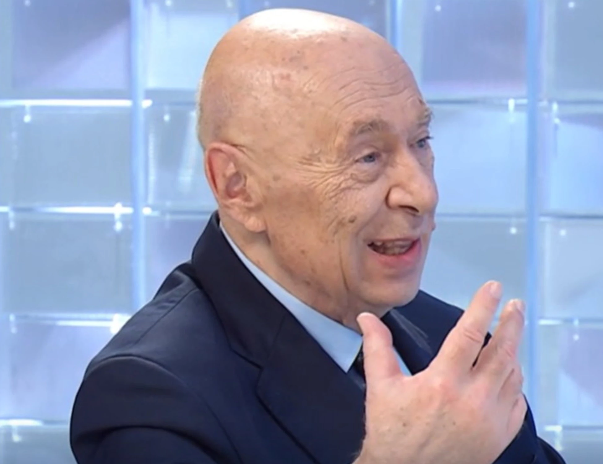 L'aria che tira, anche Paolo Mieli umilia Toninelli: "Solo a nominarlo..."