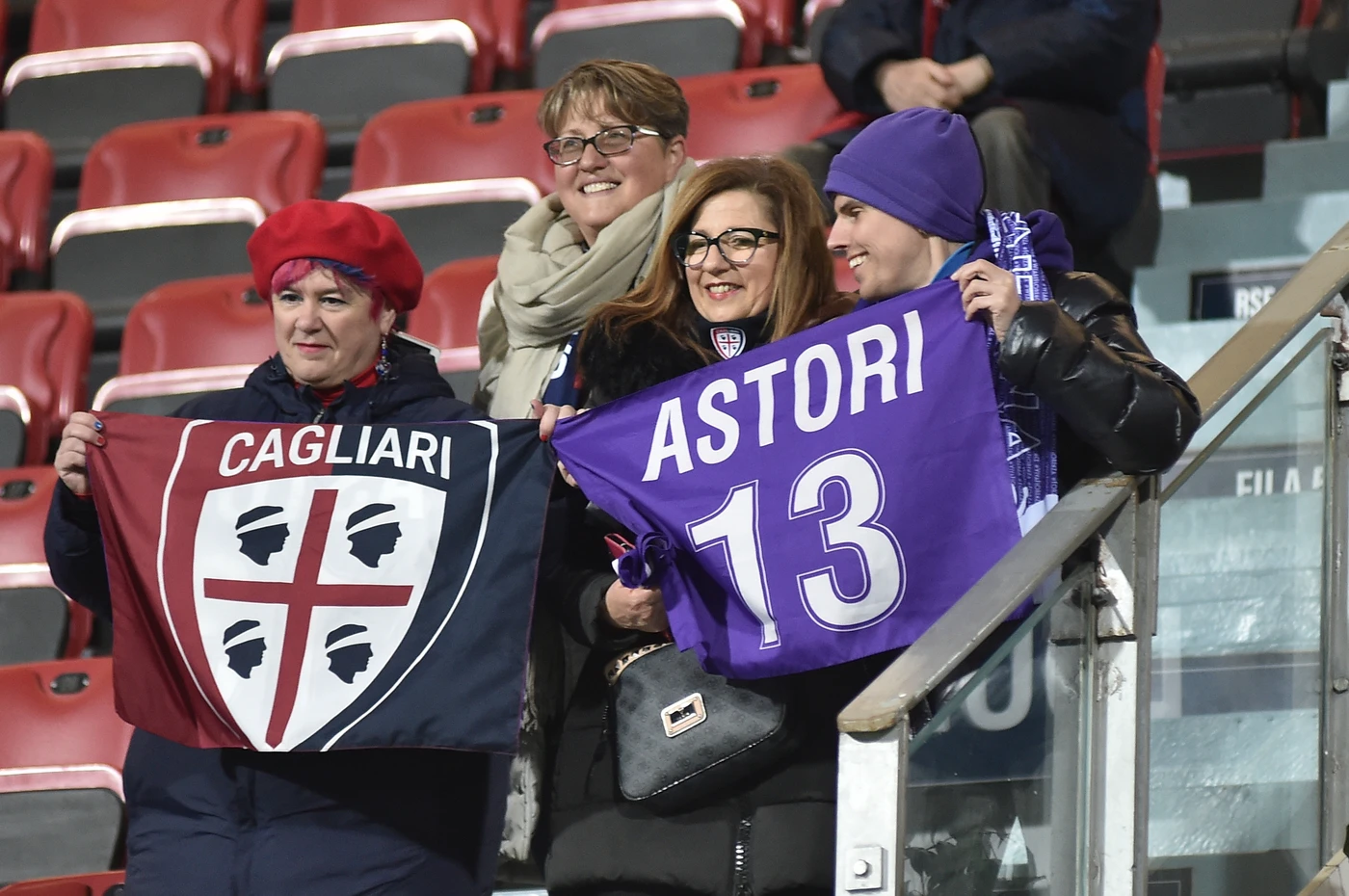 Cagliari, 3 punti salvezza: batte 2-1 la Fiorentina nel nome di Astori. Pioli, frenata europea