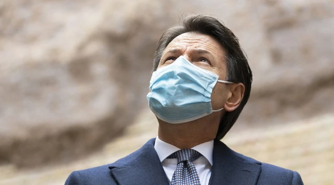 Giuseppe Conte, "anche con la Lega?". Retroscena M5s, assalto a Salvini: "Faremo in modo di non farli restare"