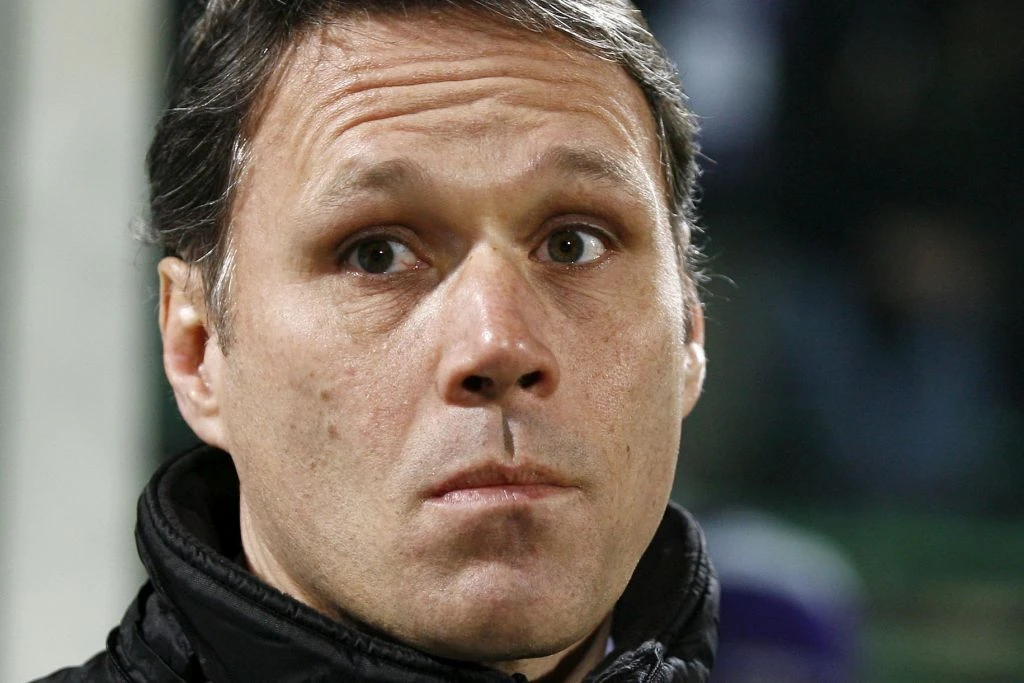 VAN BASTEN NELLA BUFERA PER ESPRESSIONE NAZISTA IN TV