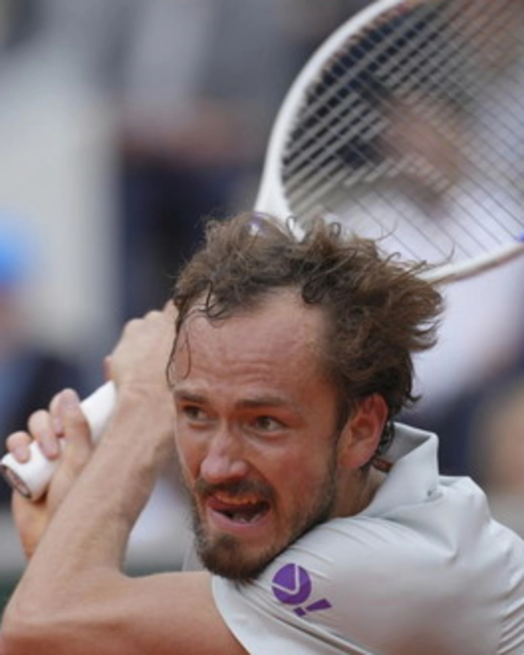 Medvedev eliminato, clamoroso al Roland Garros: cosa cambia per Sinner