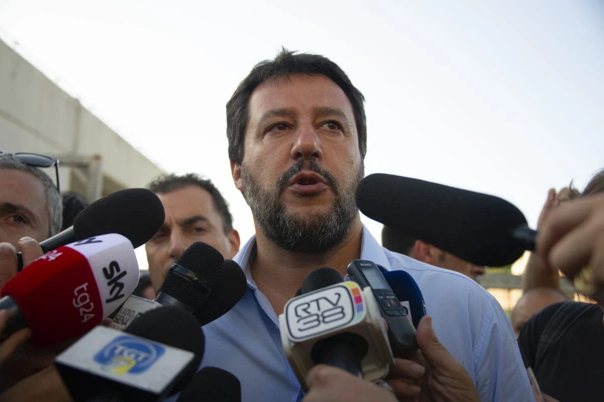Salvini "No a un governo istituzionale, unica via le elezioni"