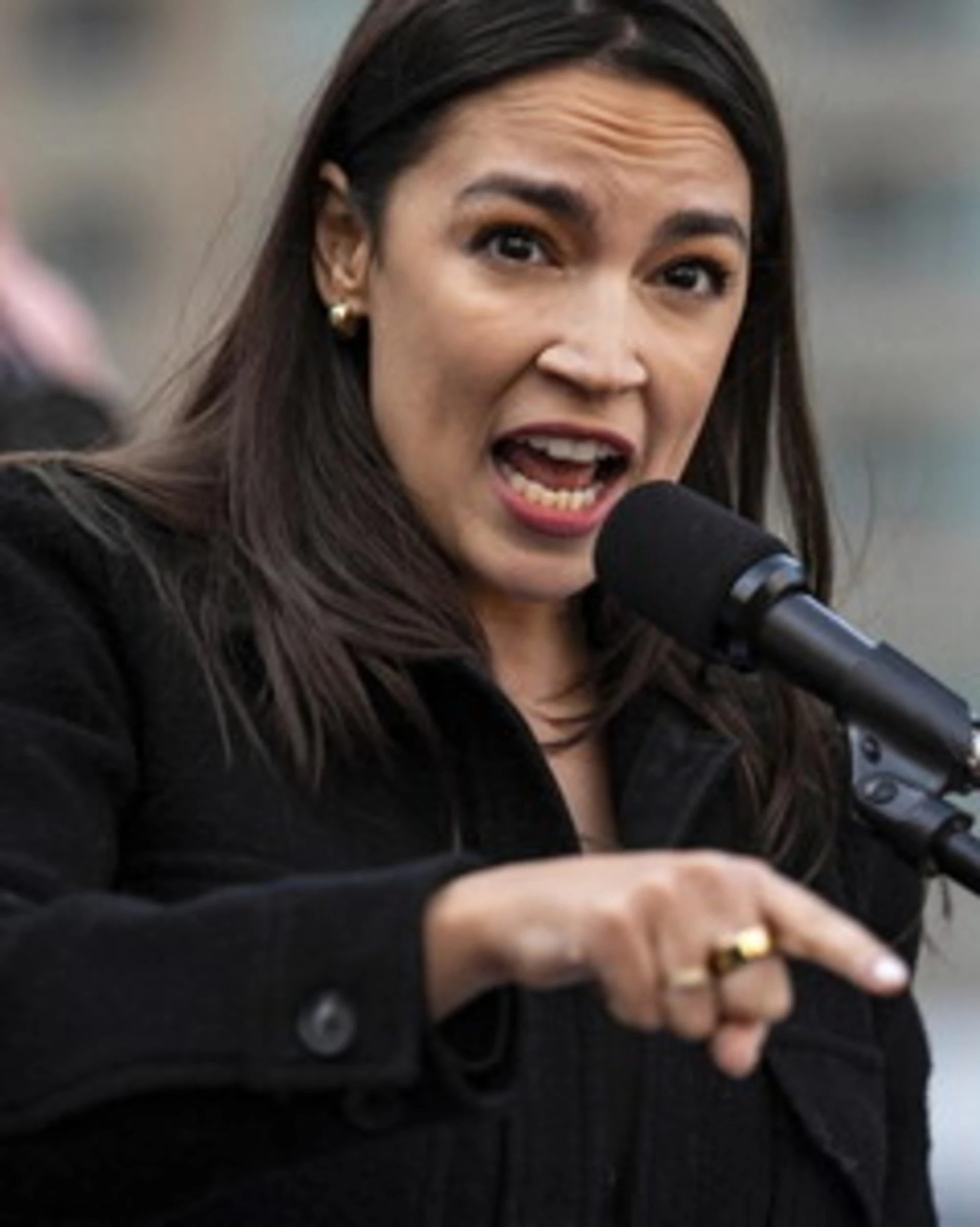 Ocasio Cortez bambina povera? Balle: la pasionaria dem sbugiardata
