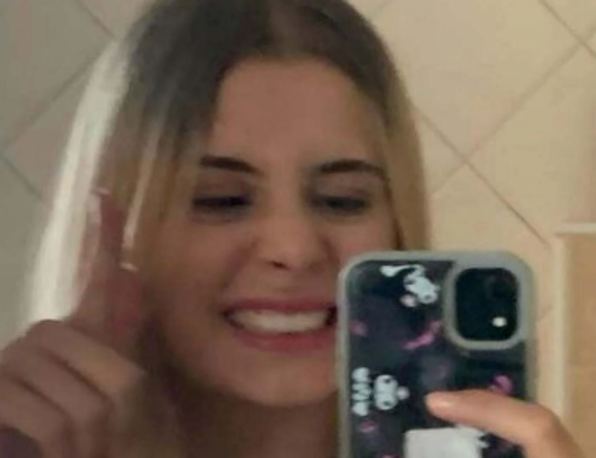 Annabella Martinelli è morta: trovata impiccata a un albero. Dramma e mistero