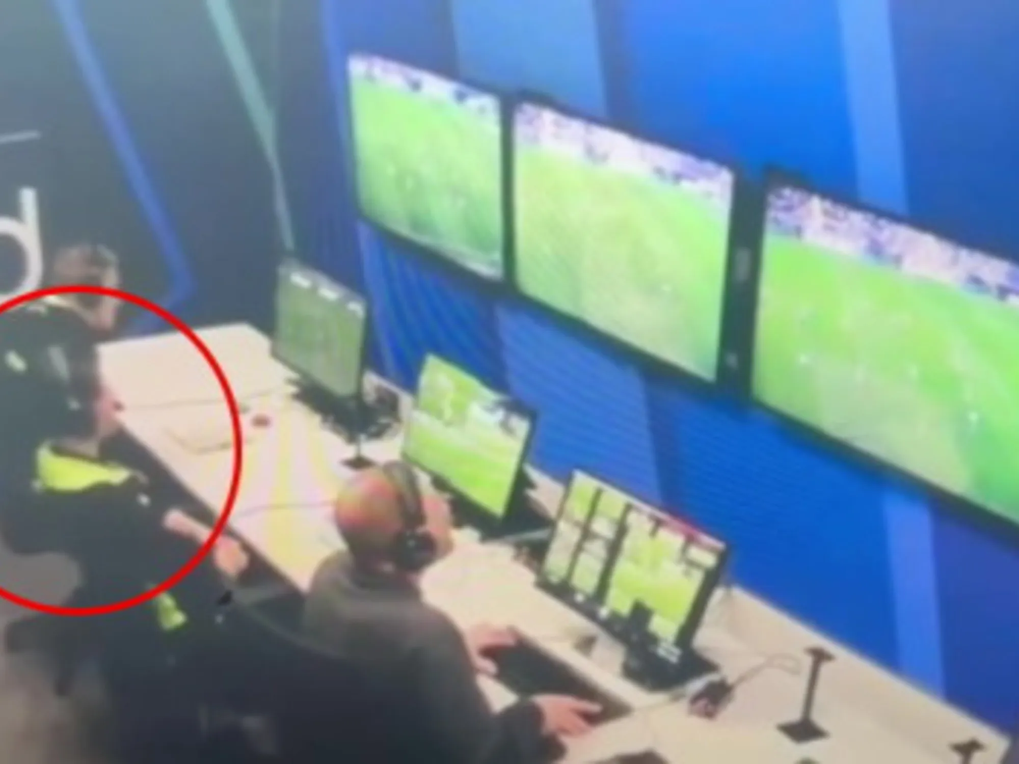 Leggi l'articolo: Rocchi, le partite e il video nel mirino della procura