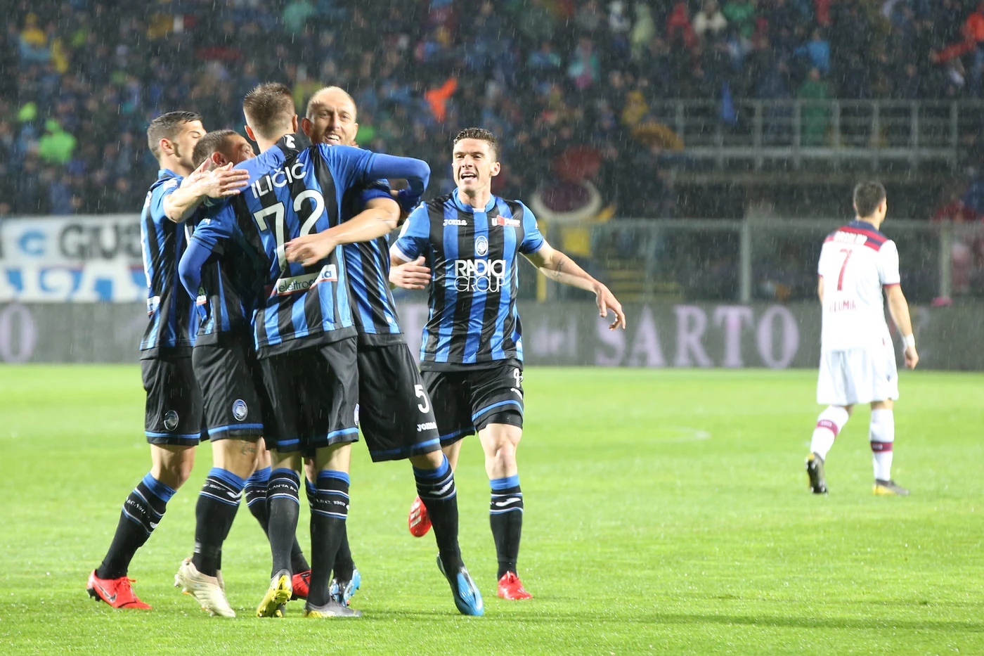 Un poker da... Champions. Atalanta, sogno continuo: asfaltato il Bologna, 4-1