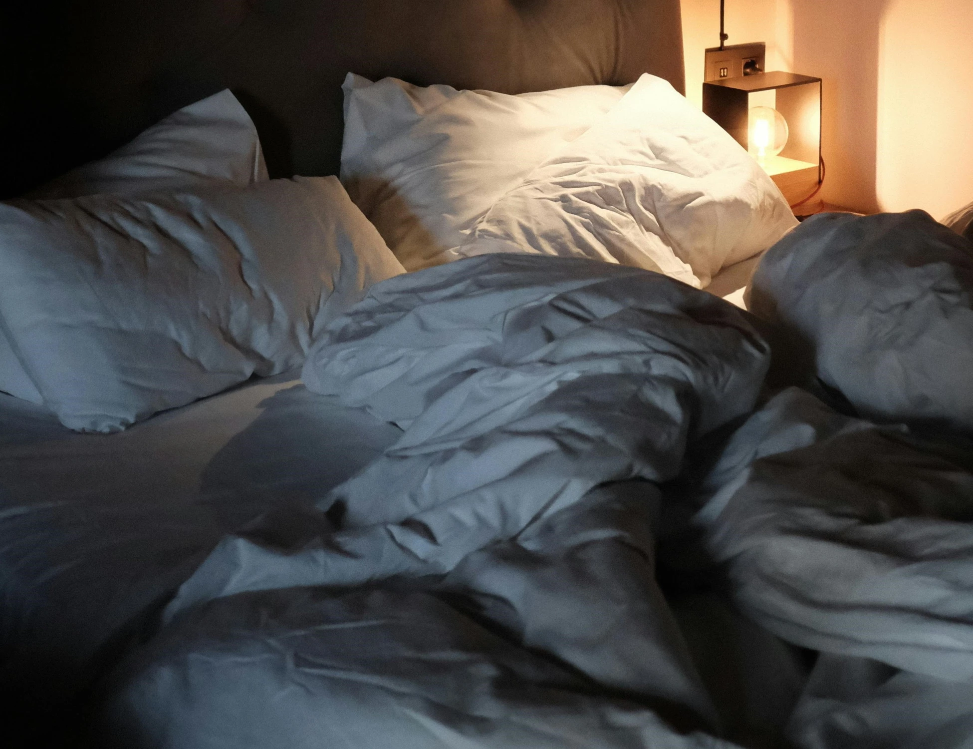 Immigrazione, sesso in cambio del permesso di soggiorno: scandalo a Napoli, chi è coinvolto