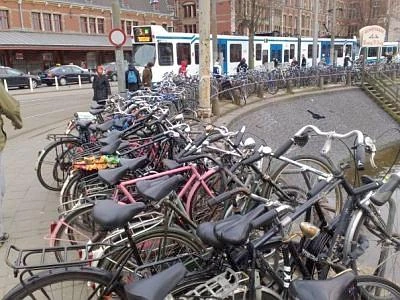 Calano le vendite di biciclette, -8,2% nel 2012 ma il settore resiste