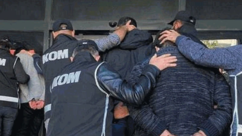 https://media.liberoquotidiano.it/BVZEwu5wIAFU20rZNSE_IEYIDAkWXhnmoGN7oZEhQhA/width:800/quality:90/aW1hZ2VzLzIwMjUvMDkvMDcvMTMyNDI2NTI2LTFmMWRhMzRmLTM4NTMtNGRmMS05NWRhLWExMDMzMDY1ZGVhYS5qcGc.webp