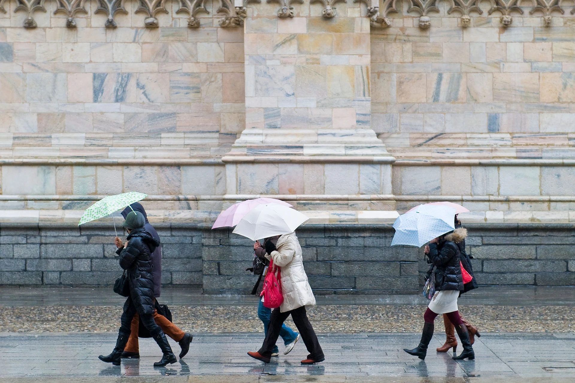 Meteo, arriva l'inverno: pioggia, neve e temperature in picchiata