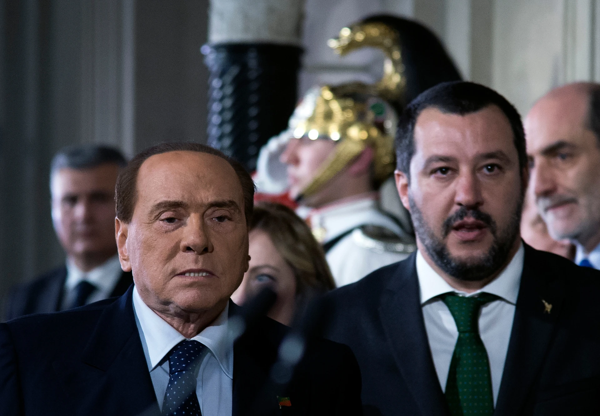 Matteo Salvini ad Arcore per un accordo con Silvio Berlusconi, l'accusa del M5s