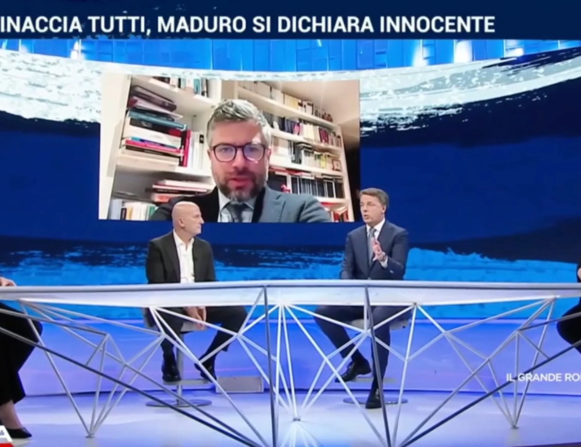 In Onda, Renzi spiana Stefano Feltri: "Chiese al re d'Olanda di cosa si occupasse..."