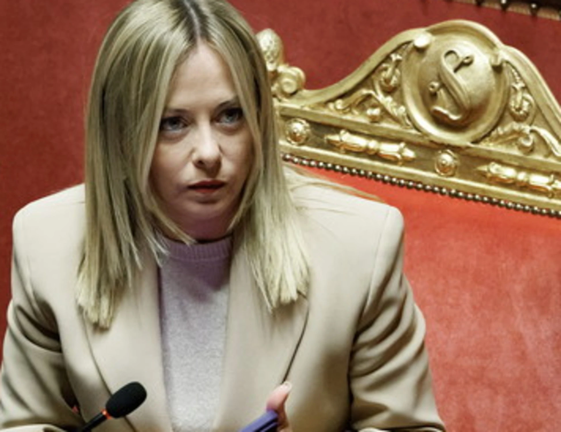 Giorgia Meloni durissima contro la M5s Maiorino: "Ma avete ristrutturato i castelli..."