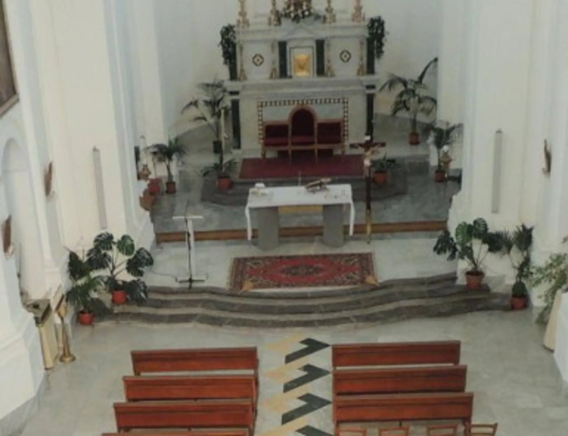 Leggi l'articolo: Toghe rosse occupano Chiesa: comizio per il No dopo la messa