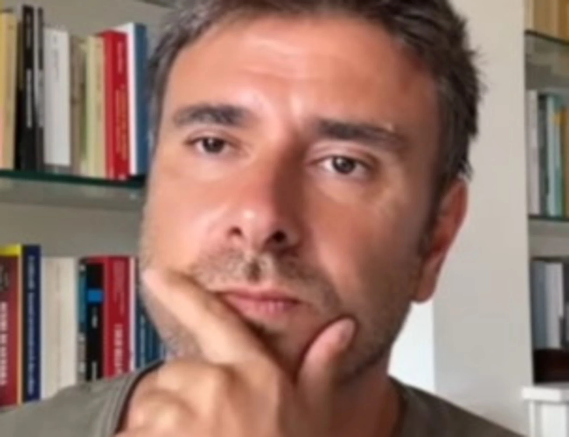 Alessandro Di Battista, slitta il rientro: le indiscrezioni da Cuba