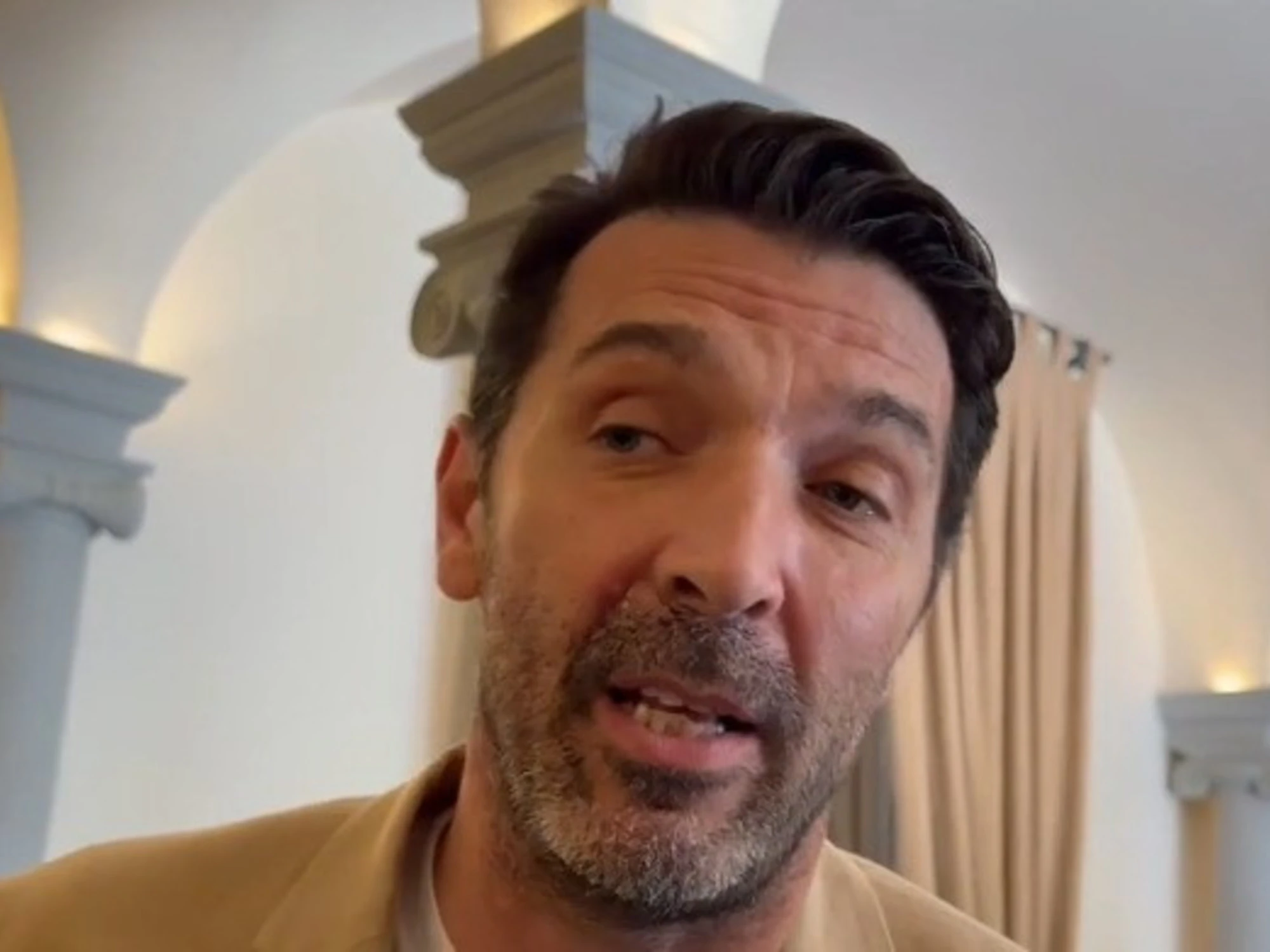 Gigi Buffon sbrocca con il giornalista: "Roba da piccoli uomini"