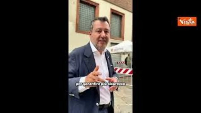 Violenza ai cortei, Salvini: Più militari e arresto in differita. Chi sbaglia paga