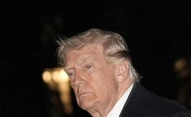 Iran, la giornata. Trump: "La guerra non durerà a lungo". Teheran minaccia: aziende Usa nel mirino