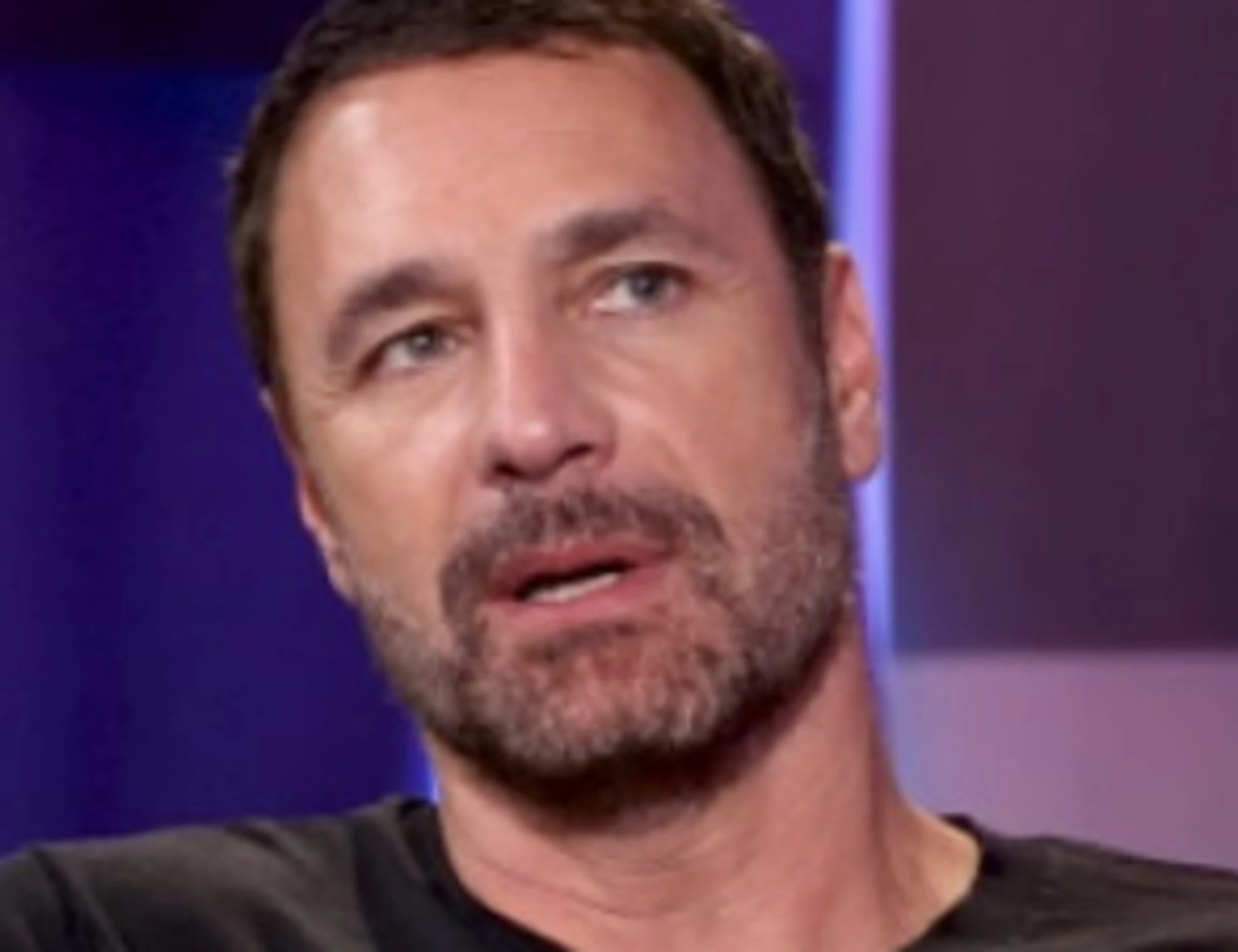 Raoul Bova <br />rompe <br />il silenzio