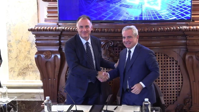https://media.liberoquotidiano.it/BcO_e7zqpHW0oEV-Q6cBnHYb_Ns2SxBFsWB1JKw1TwU/width:800/quality:90/aW1hZ2VzLzIwMjUvMDkvMTcvMTUzNTMzMjQzLWEzOTJhZDBmLTk1ZjctNDU1MC1iMzc2LTk5OGExMGE3MWExZi5qcGc.webp