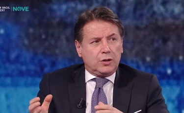 Giuseppe Conte si copre di ridicolo da Fazio: "M5s sempre stato progressista"