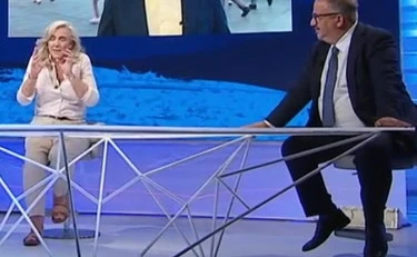 In Onda, show di Telese e Botteri contro Meloni: "Cosa demenziale", "I marocchini non vengono in Italia"