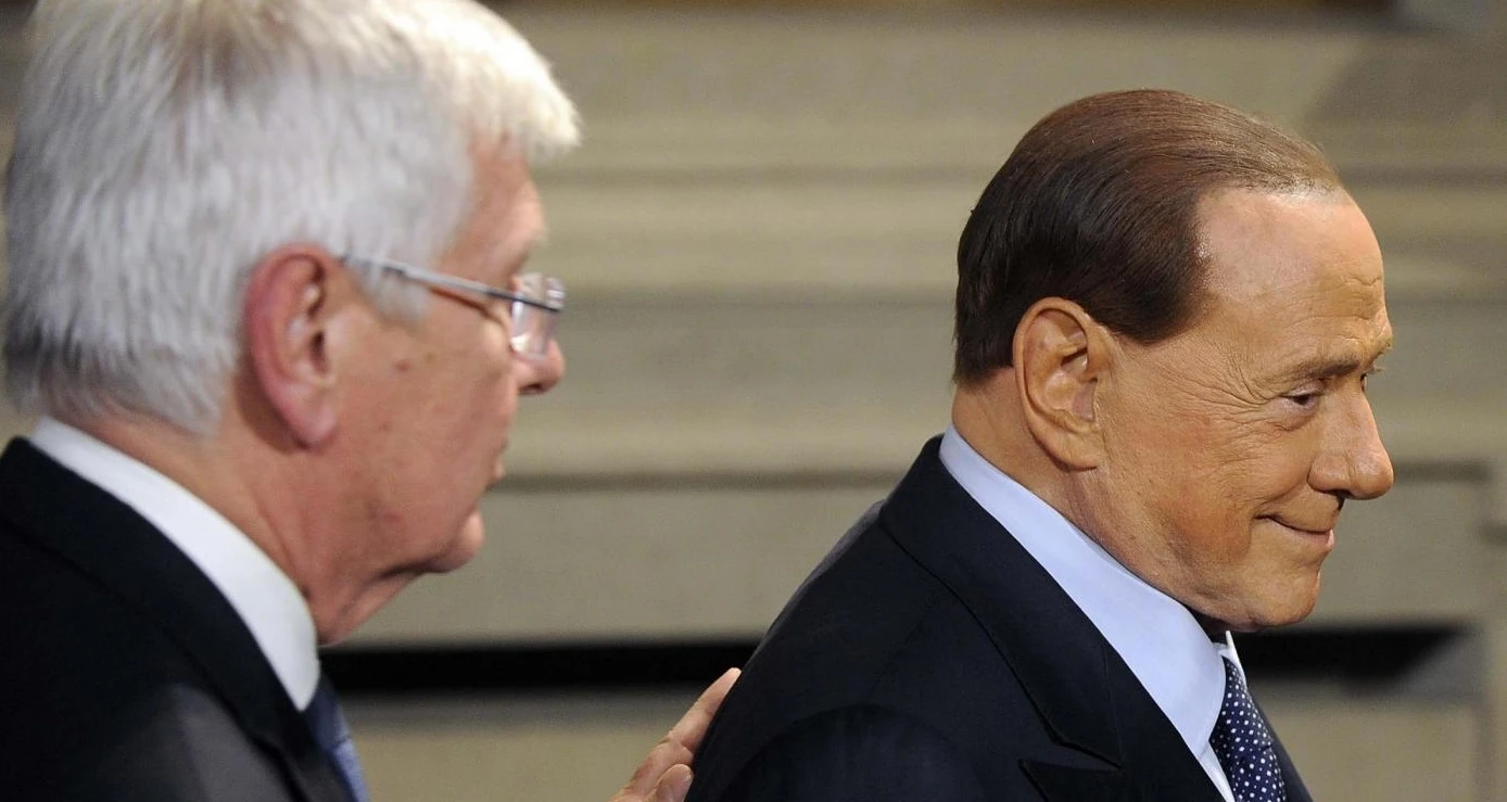 Paolo Romani, soffiata a Silvio Berlusconi: "Settimana prossima esce allo scoperto chi lascia Forza Italia"