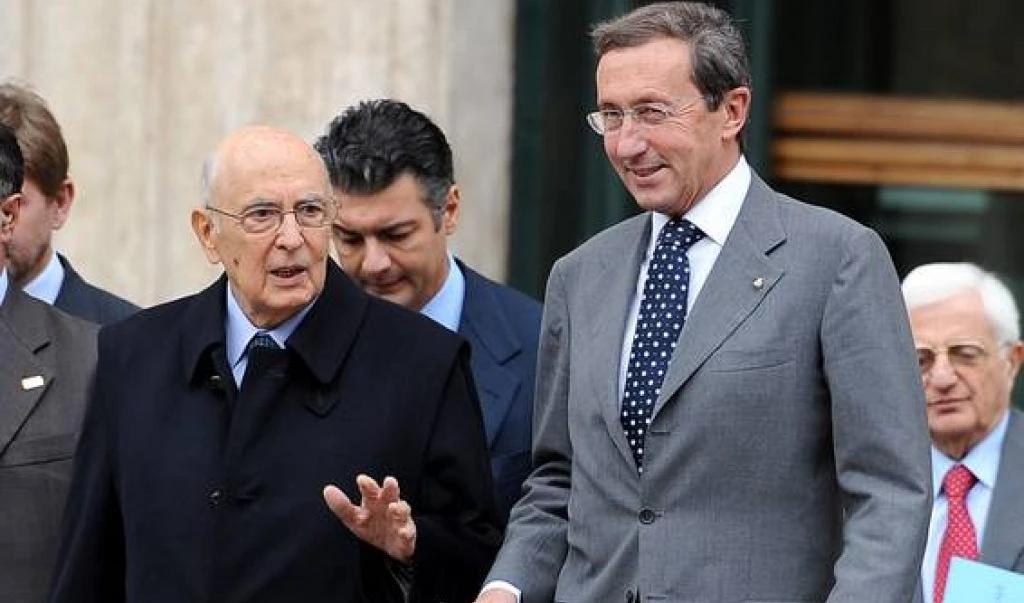 Fini: "Per il Quirinale rivoterei Napolitano"Il "compagno" Gianfranco la spara grossa