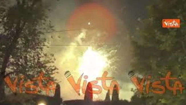 Fuochi d'artificio a Villa Taverna per le celebrazioni dei 250 anni di indipendenza americana