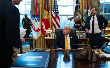 https://media.liberoquotidiano.it/BgcdQVJS2iUr8edDlRJnWU67t13vl_BWXBSkQ9tw6ls/width:800/quality:90/aW1hZ2VzLzIwMjYvMDUvMTYvMDgxMTAyOTU5LTBmODhkM2RkLWQ0YjgtNDdmYi1iN2E2LWY0M2YzMjY1ZTE0MS5qcGc.webp