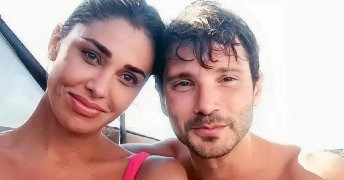 De Martino, brutale schiaffo a Belen: la fede? Non proprio: al dito...