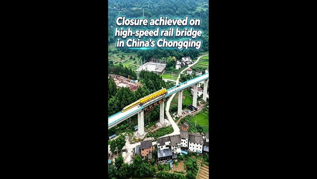 Cina, completato il ponte ferroviario ad alta velocitÃ  nell'area delle Tre Gole