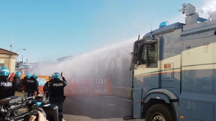 Vicenza, dieci poliziotti feriti e insulti agli ebrei? Toh, cosa spunta su Repubblica