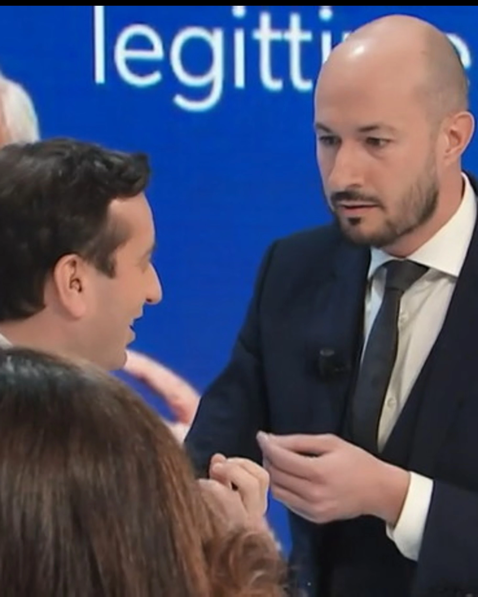 Gonzato ferma tutto e si alza: "Parenzo, che cavolo di domanda mi fai". Frecciatina a Prodi