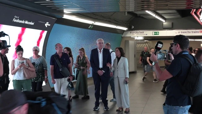 Sui treni Atac le foto dei campioni "Tra sport e trasporto"