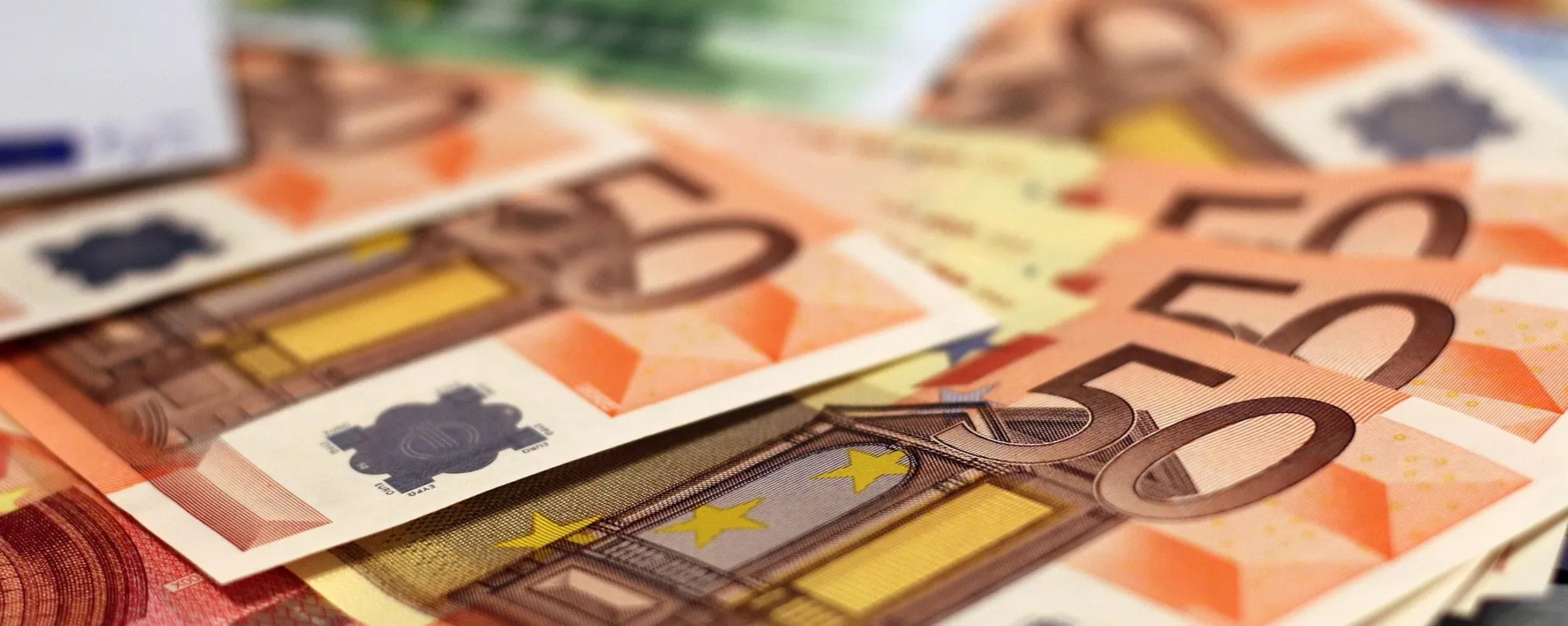 Leggi l'articolo: "Cosa dicono i retroscena di palazzo". Sallusti: sulle tasse niente scherzi