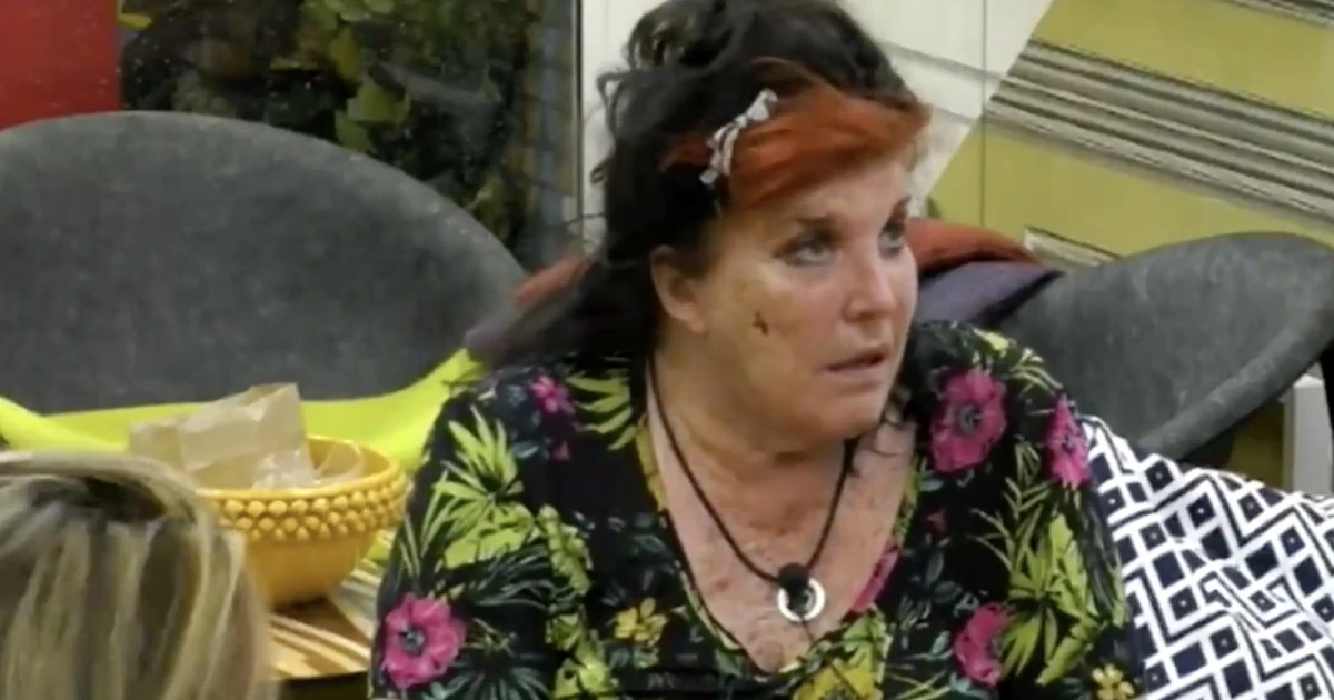 Grande Fratello Vip, Patrizia De Blanck: "Non se li lava da nove giorni", concorrenti costretti a dirglielo
