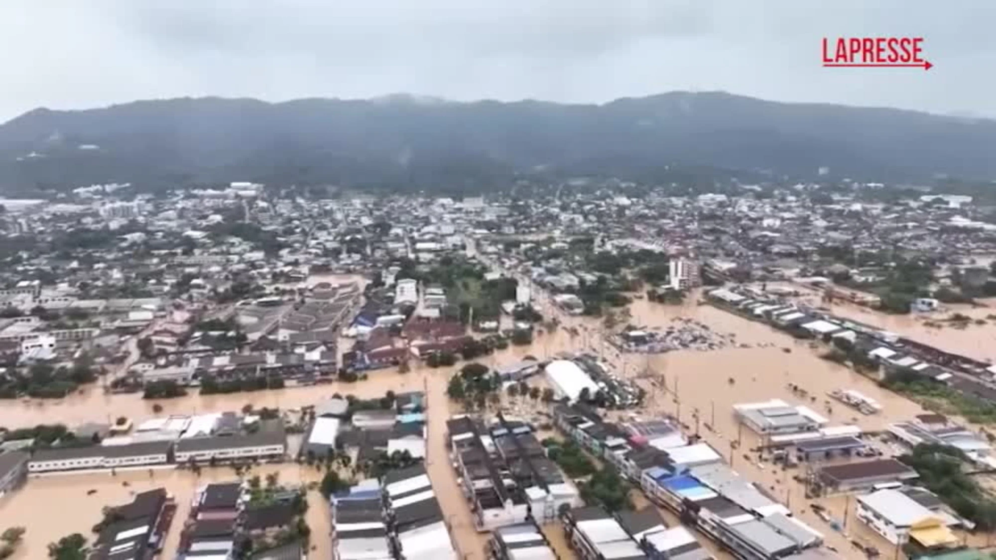 Thailandia, inondazioni nel sud: evacuazioni e danni