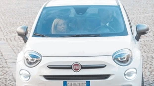 Giorgia Meloni sfida il protocollo: "Che auto voglio"