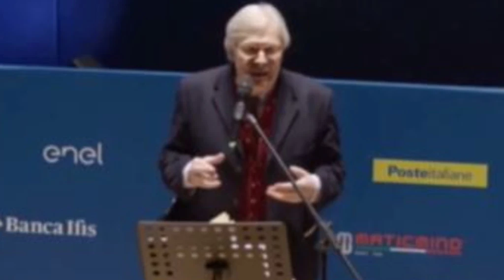 Vittorio Sgarbi, l'annuncio: "Mi dimetto da sottosegretario"