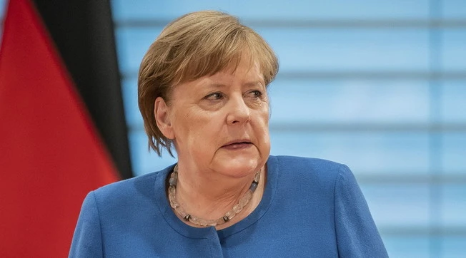 Angela Merkel, il sospetto di Giulio Sapelli sul Mes: "Se la Germania ha convinto Visegrad, vuol dire crisi pesantissima"