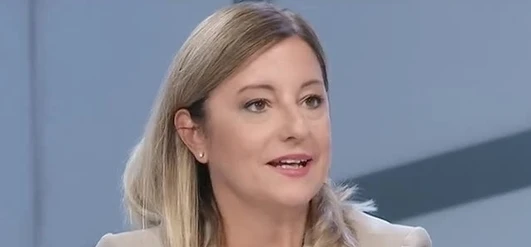 Luigi Di Maio, la grillina Roberta Lombardi si appella a lui: "Non si decide chiusi nei palazzi"