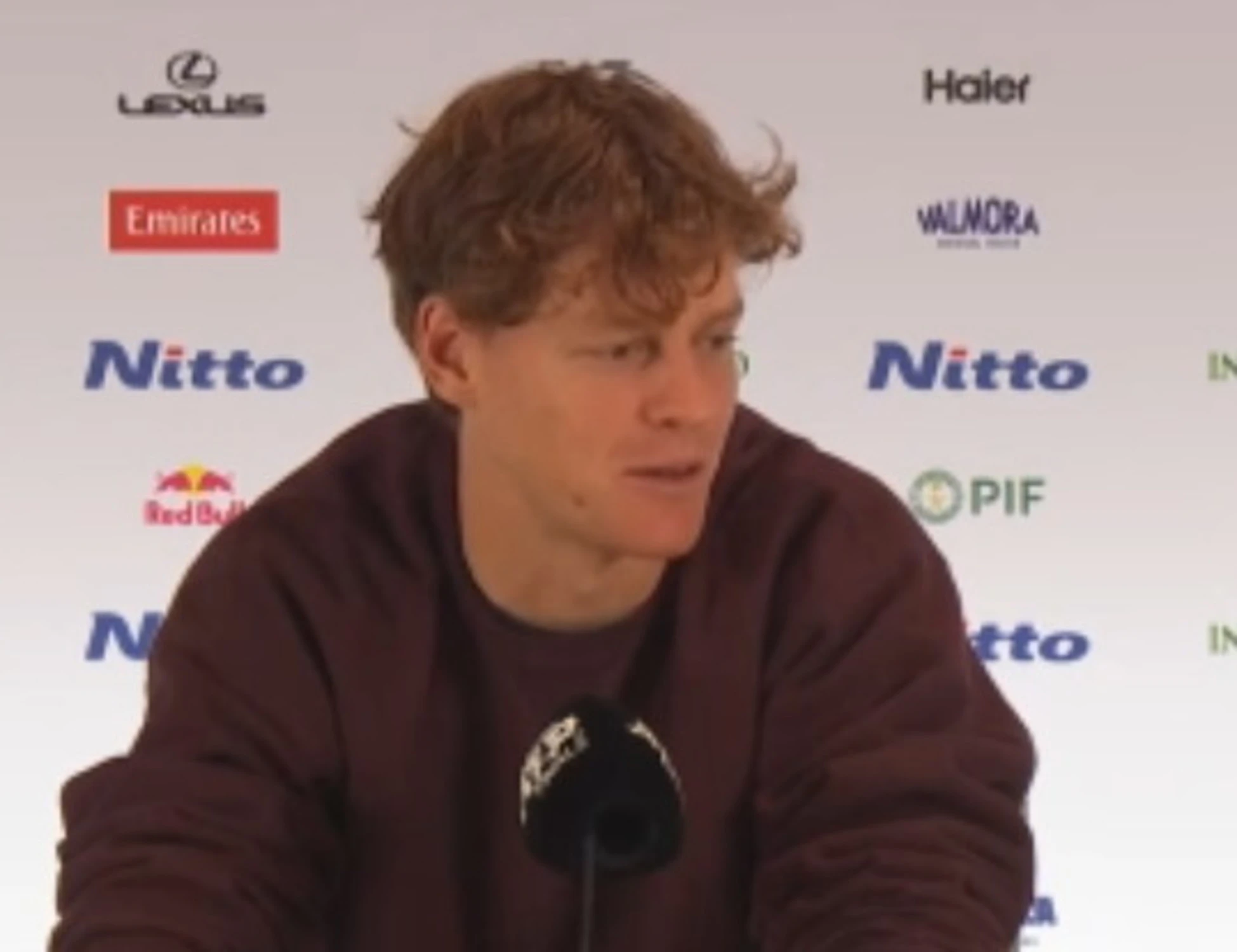 Jannik Sinner, la domanda che lo imbarazza: "Uhm…eeehhh, non so come risponderti"