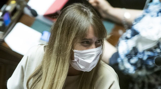 Maria Elena Boschi, il diktat di Matteo Renzi: retroscena, un ministero in cambio della legge elettorale?