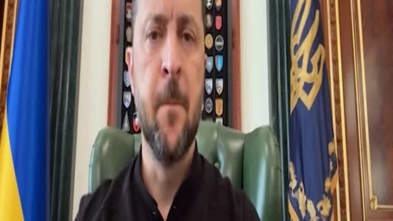 https://media.liberoquotidiano.it/BrnWDrUpfyPR-WA-ENPfF6t4L0eCo0hP7TKu84lTAjI/width:800/quality:90/aW1hZ2VzLzIwMjUvMDgvMjkvMDgxMTM0Mzk5LTE2M2ViNjY0LTJlOGMtNDJiMC1iNDM0LTU4NDZmNzU0MzY5OC5qcGc.webp