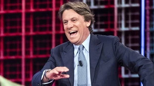 Nicola Porro punge Repubblica: "Incontro di negazionisti del coronavirus? C'era anche la loro firma"